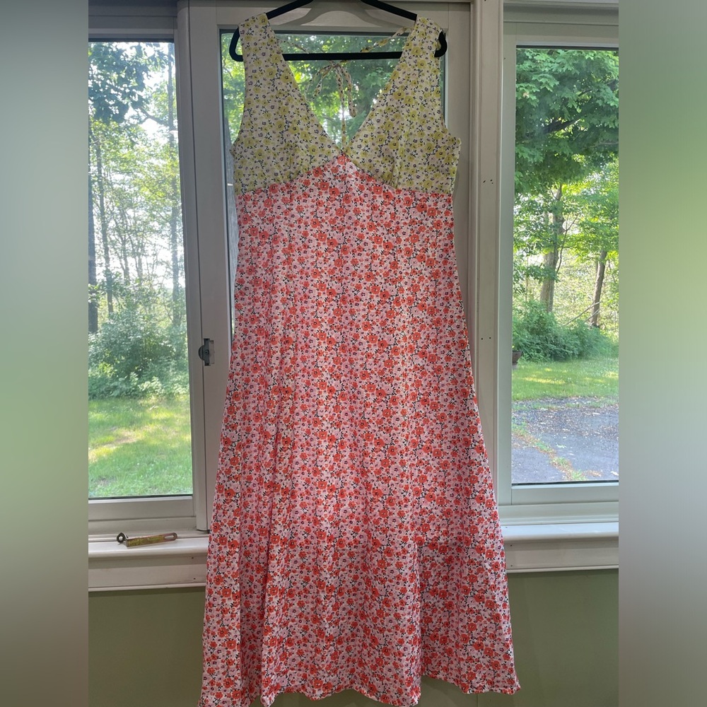 Floral Maxi Dress - Picture 4 of 9